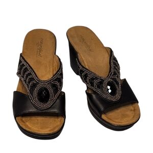 Natural Soul by Naturalizer Ragan Beaded Wedge Open toe Sandals